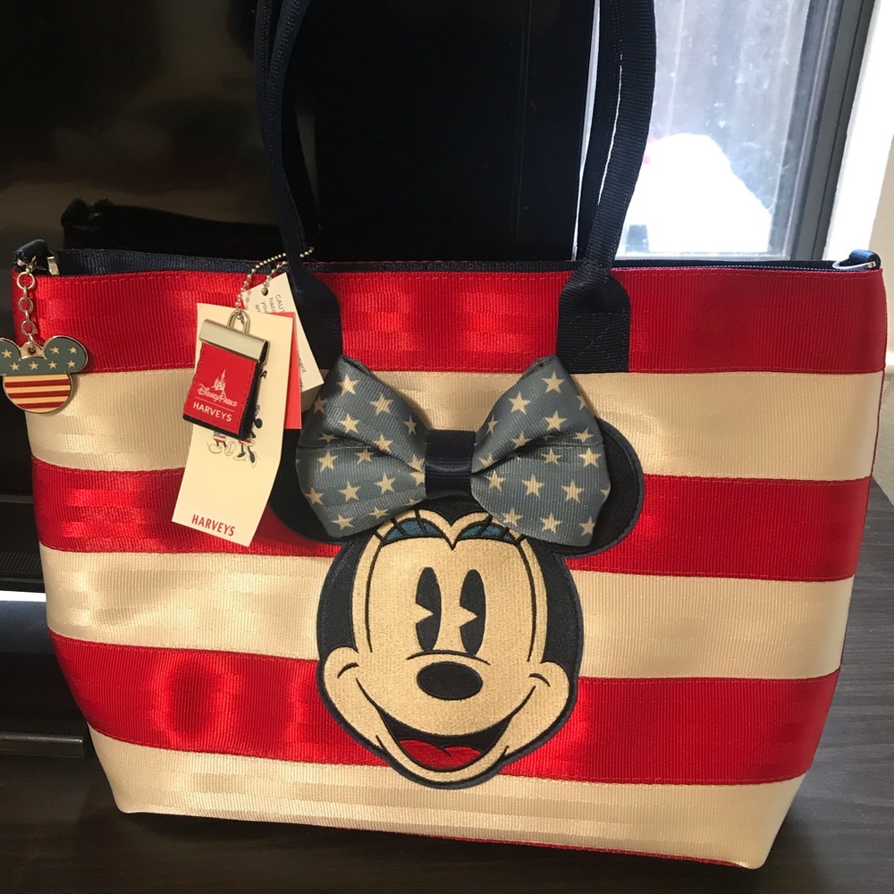 Harveys Disney Mickey Mouse Americana Seatbelt Bag